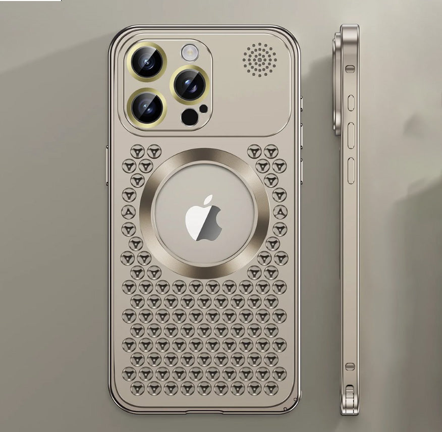 Hochwertige magnetische Wärmeableitungshülle, MagSafe, Abdeckung, aus Metall | Apple iPhone 12/13/14/15 Pro Max Plus – Aluminiumabdeckung - Phone Heaven Zone