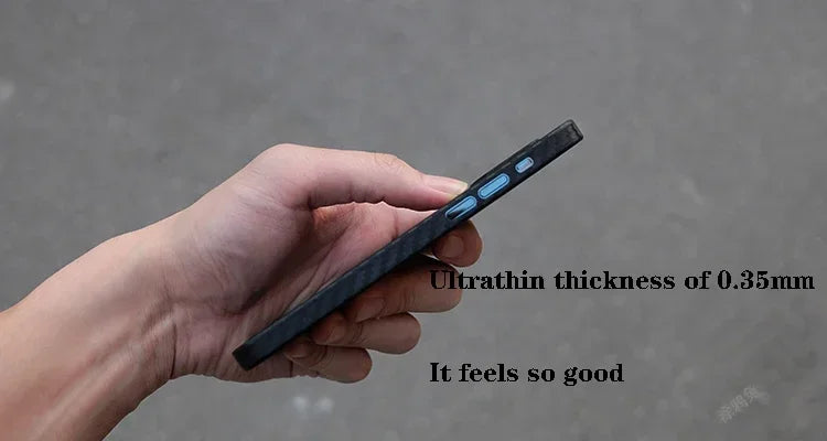 Premium Apple iPhone Hülle | MagSafe Kompatibel, Kameraobjektiv-Schutz, Displayschutz | Ultra Dünn, Stoßfest, Magnetisch, Rundum-Schutz Cover – Kohlefaser-Struktur, Weiches TPU, Leicht, Wasserdicht, Kratzfest, Anti-Fingerabdruck