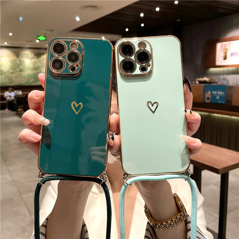 Premium Crossbody Strap Lanyard iPhone Hülle mit Luxus-Beschichtung Liebe-Herz-Design Weiche Silikon | MagSafe Case mit Kameralinsenschutzabdeckung für Apple iPhone 17/17 Air, 16/16e, 15, 14, 13 Pro Max Plus Cover – Umhängeband, Schulterriemen Schutzhülle