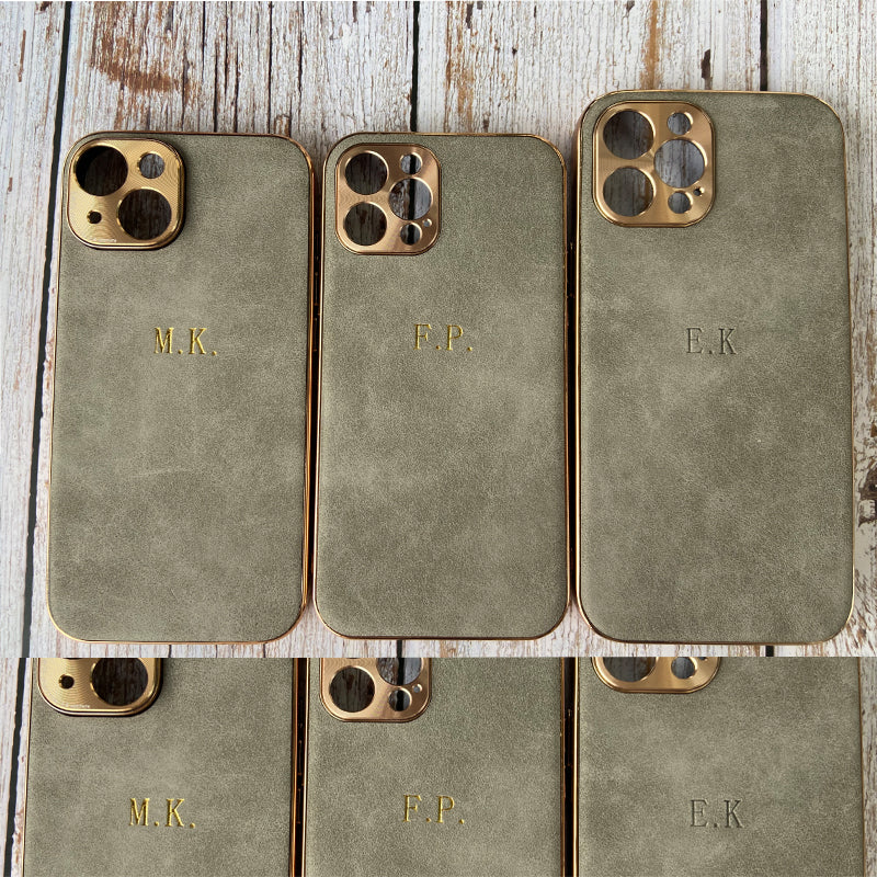 Personalisierte Luxus Apple iPhone Hülle | Namen, Initialen, Symbole & Zahlen | MagSafe-Ledercase mit metallener Gold-Kameraprotektion für iPhone 17/17 Air, 16/16e, 15, 14, 13 Pro Max Plus