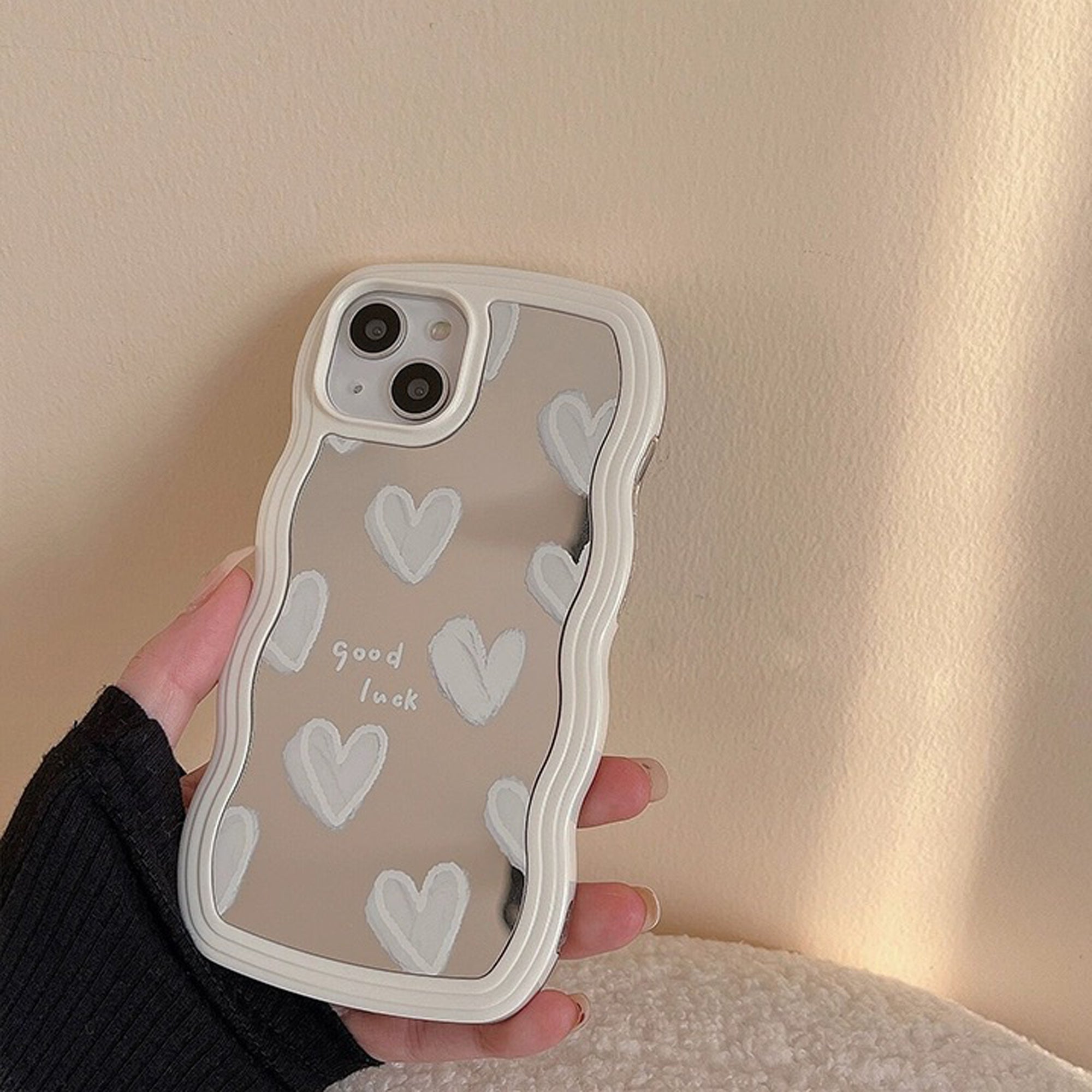 Schöne Weiße Herz-Design Make-up Spiegel iPhone Hülle | MagSafe-kompatible Schutzhülle mit Rundumschutz und Kameralinsenschutz für Apple iPhone 16/16e, 15, 14, 13, 12 Pro Max, Pro, Plus & Mini Cover | Panzertasche und Stoßstangenabdeckung