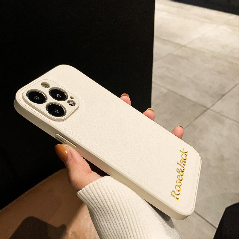 Personalisierte Luxus Leder iPhone Hülle für Apple iPhone 16/16e, 15, 14, 13, 12 Pro Max, Pro, Plus & Mini | Name, Initialen, Symbolen & Zahlen | Individuelles Case mit Gravur | MagSafe kompatibles Cover mit Kameraschutz & Echtleder