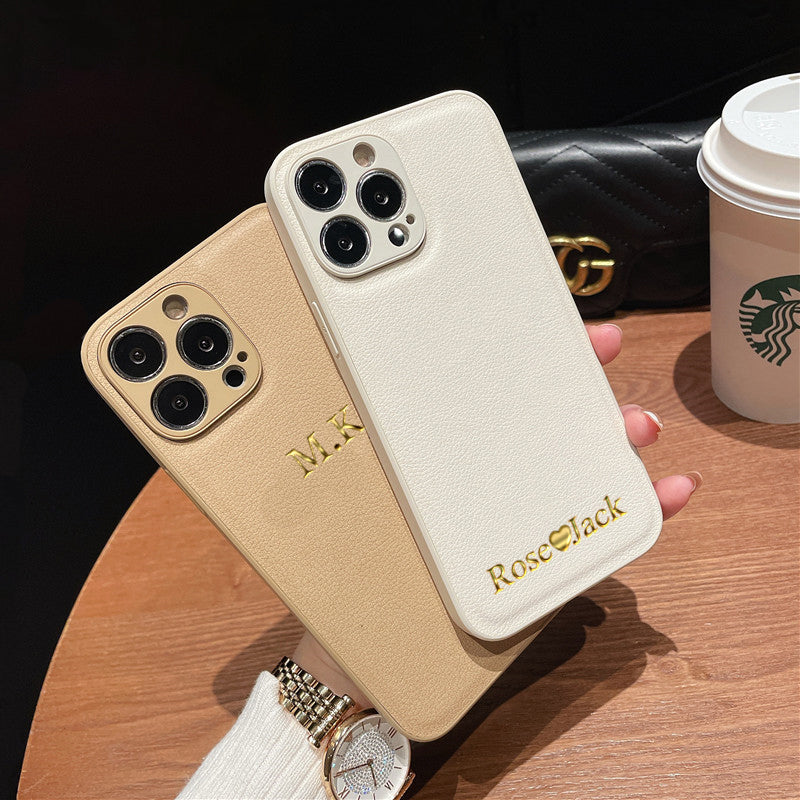 Personalisierte Luxus Leder iPhone Hülle für Apple iPhone 16/16e, 15, 14, 13, 12 Pro Max, Pro, Plus & Mini | Name, Initialen, Symbolen & Zahlen | Individuelles Case mit Gravur | MagSafe kompatibles Cover mit Kameraschutz & Echtleder