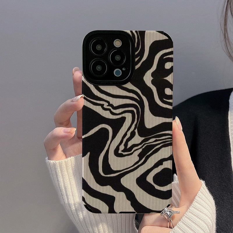 Luxus Ultra-Dünne Schwarz-Weiße Zebrastreifen iPhone-Hülle | MagSafe Case mit Kameraschutzabdeckung für Apple iPhone 17/17 Air, 16/16e, 15, 14, 13 Pro Max Plus Cover | Panzertasche, stoßfeste Handyhülle | Silikon-Softcover-Schutzhülle