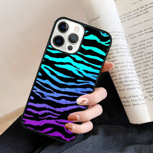 Premium Zebra-Muster Glitzer iPhone-Hülle | MagSafe-Case mit Rundumschutz & Kameralinsenschutz für Apple iPhone 16/16e, 15, 14, 13, 12 Pro Max, Pro, Plus & Mini Cover | Panzertasche & Stoßstangenabdeckung Handyhülle | Hochwertige Schutzhülle